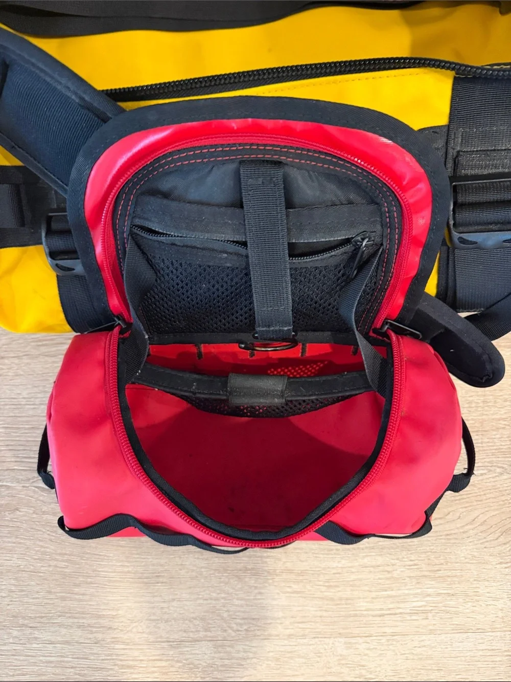 Rare Vans x The North Face Limited Edition Base Camp Duffel Bag + Toiletry Bag - Picture 7 of 7